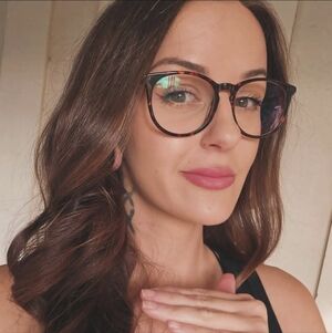 Meet your Posher, Kara